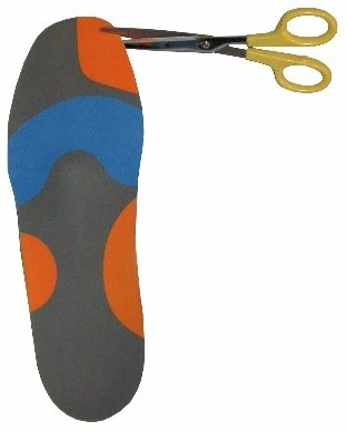 Einlage mit Scheere